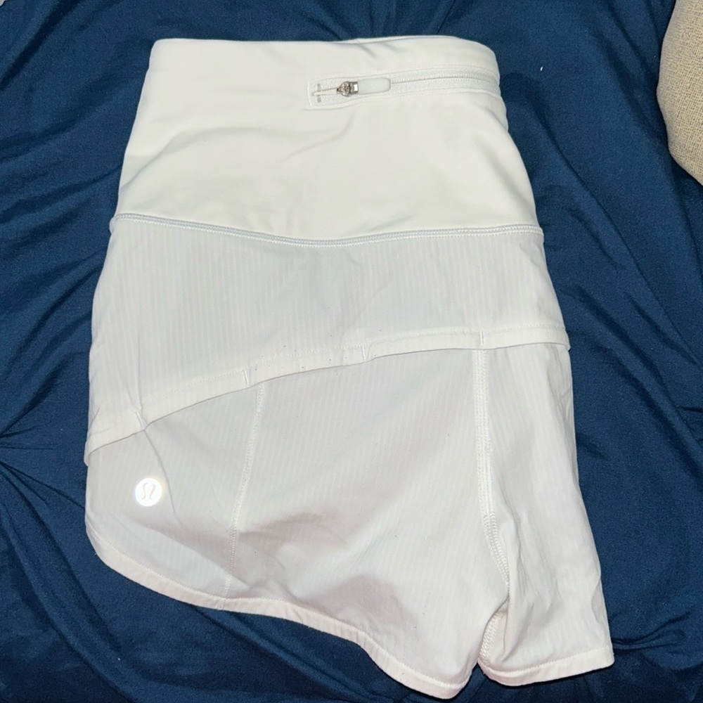 Lululemon speed-up 2.5 in shorts